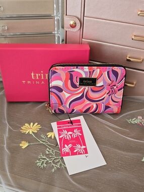 Trina Turk Multicolor Swirl Zip Card Wallet